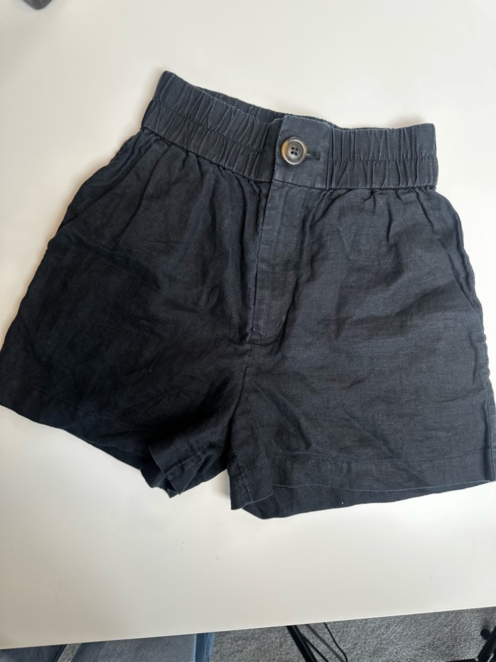 & Other Stories Black Elastic-Waist Linen Shorts